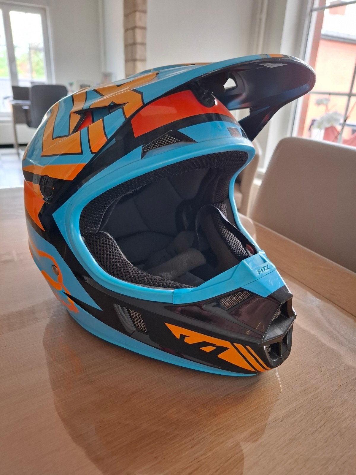 Kinderhelm voor brommer of quad, Ophalen, Kinderen