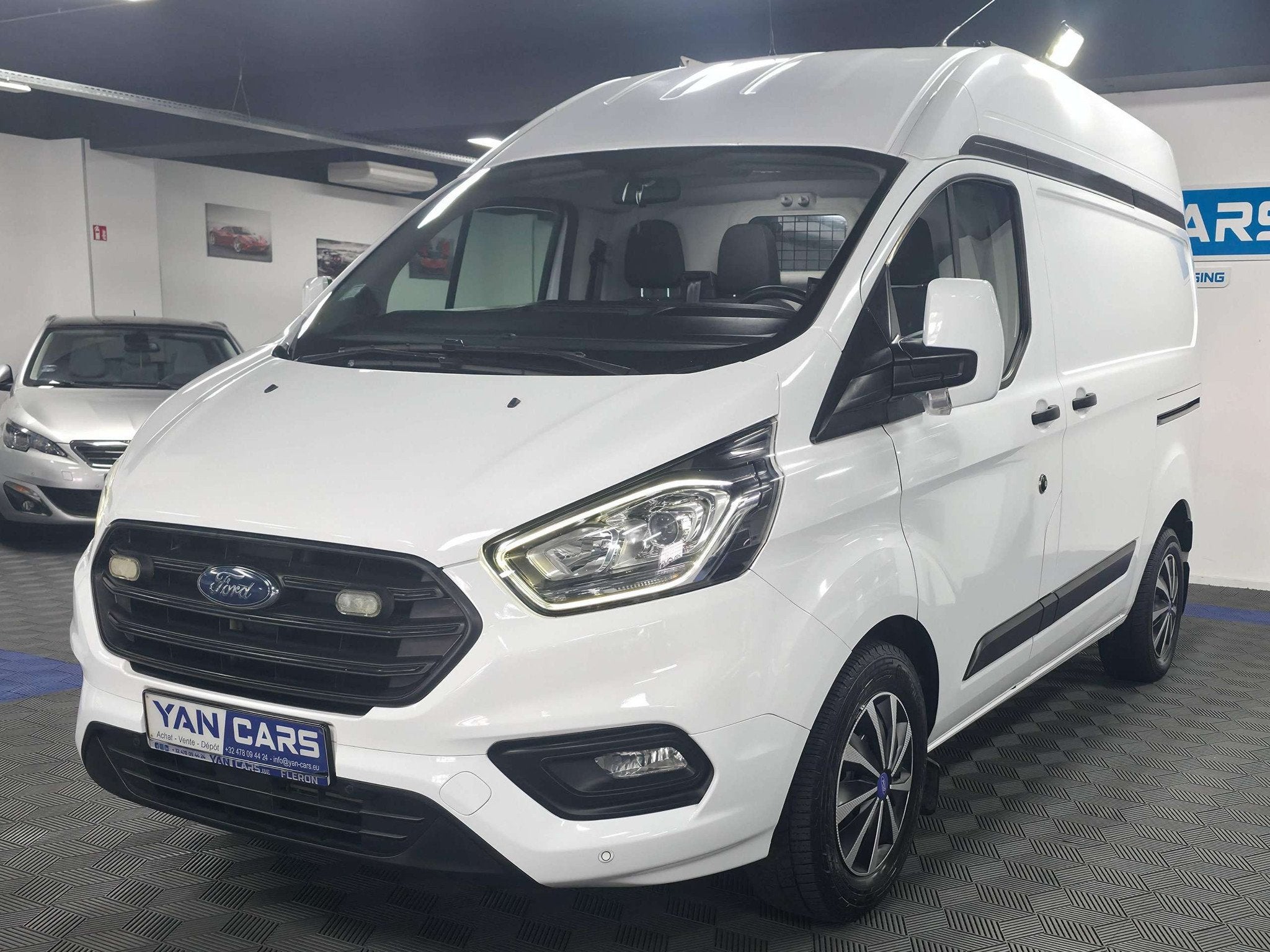Ford Transit Custom TOIT HAUT · 137 000 KM · 220 V INCLUS, Auto's, Voorwielaandrijving, Stof, Gebruikt, Euro 6
