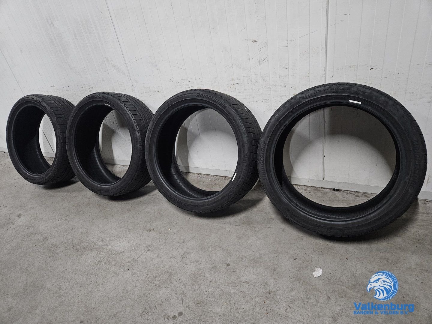 5-6mm! Zomerbanden 225/40R19 Bridgestone Turanza T005, Autos : Pièces & Accessoires, Véhicule de tourisme, Pneus été, -, Pneu(s)