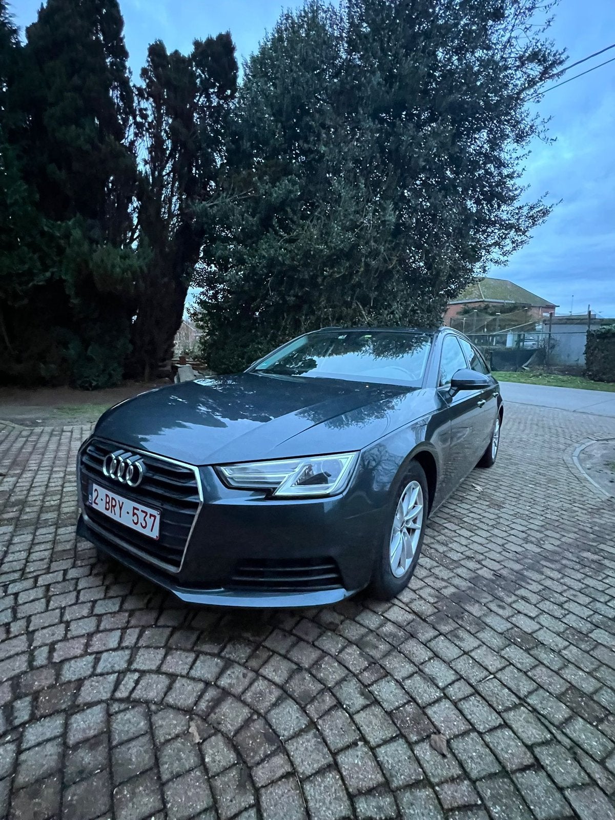 Audi A4 te koop in topstaat !, Autos, Audi, Particulier, A4, ABS, Phares directionnels, Régulateur de distance, Airbags, Air conditionné