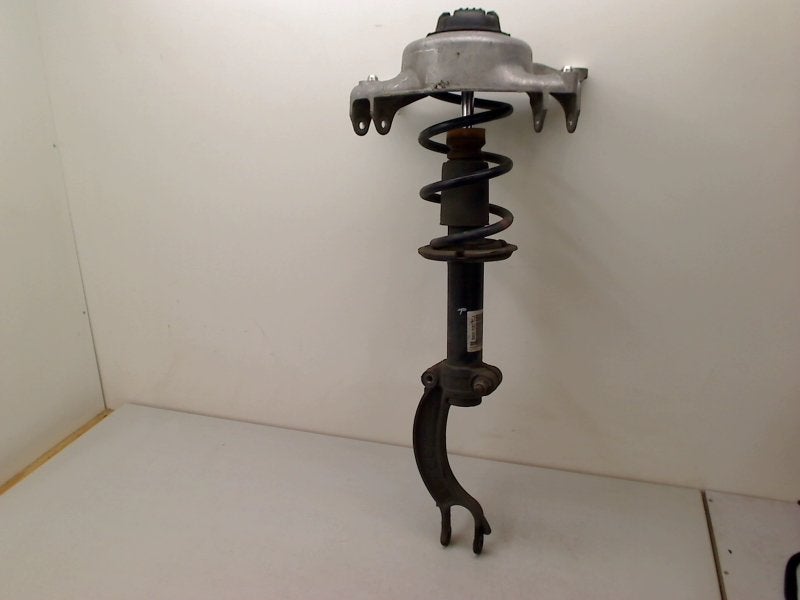 JAMBE DE FORCE AVANT DROIT Audi A4 Avant (B8) (8K0412391F), Auto-Union-Straße  1,
85057  Ingolstadt, DE, Info@audi.de, Audi, Utilisé