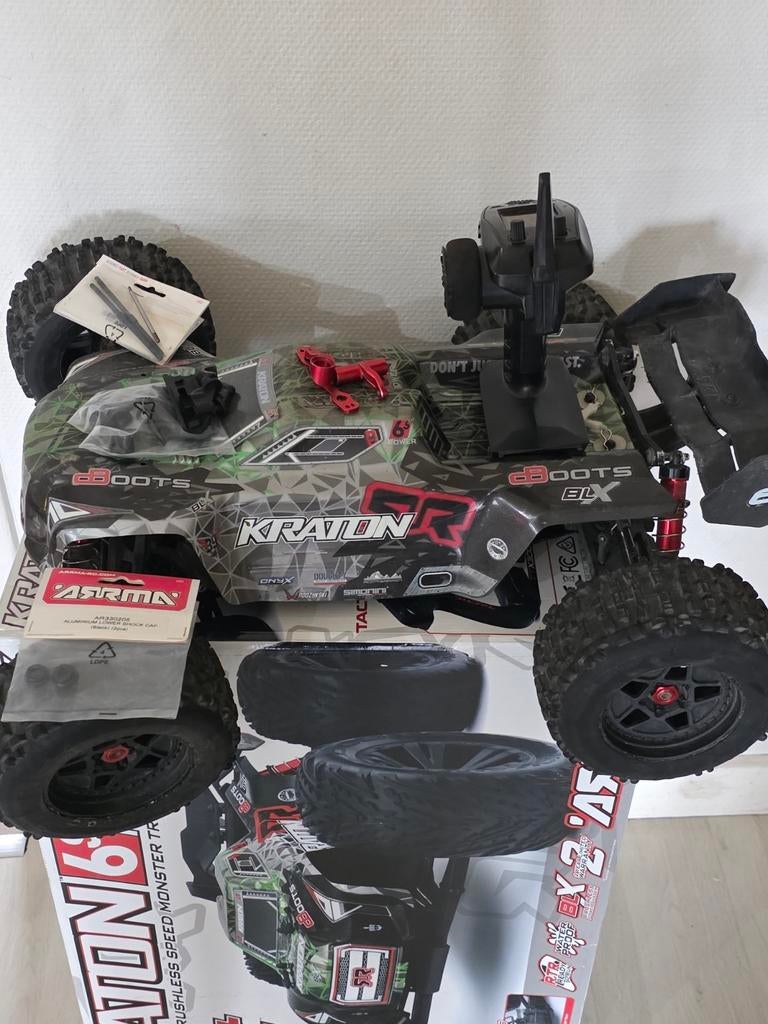 kraton 6s v3 1/8, Utilisé, Échelle 1:8, Électro, RTR (Ready to Run)