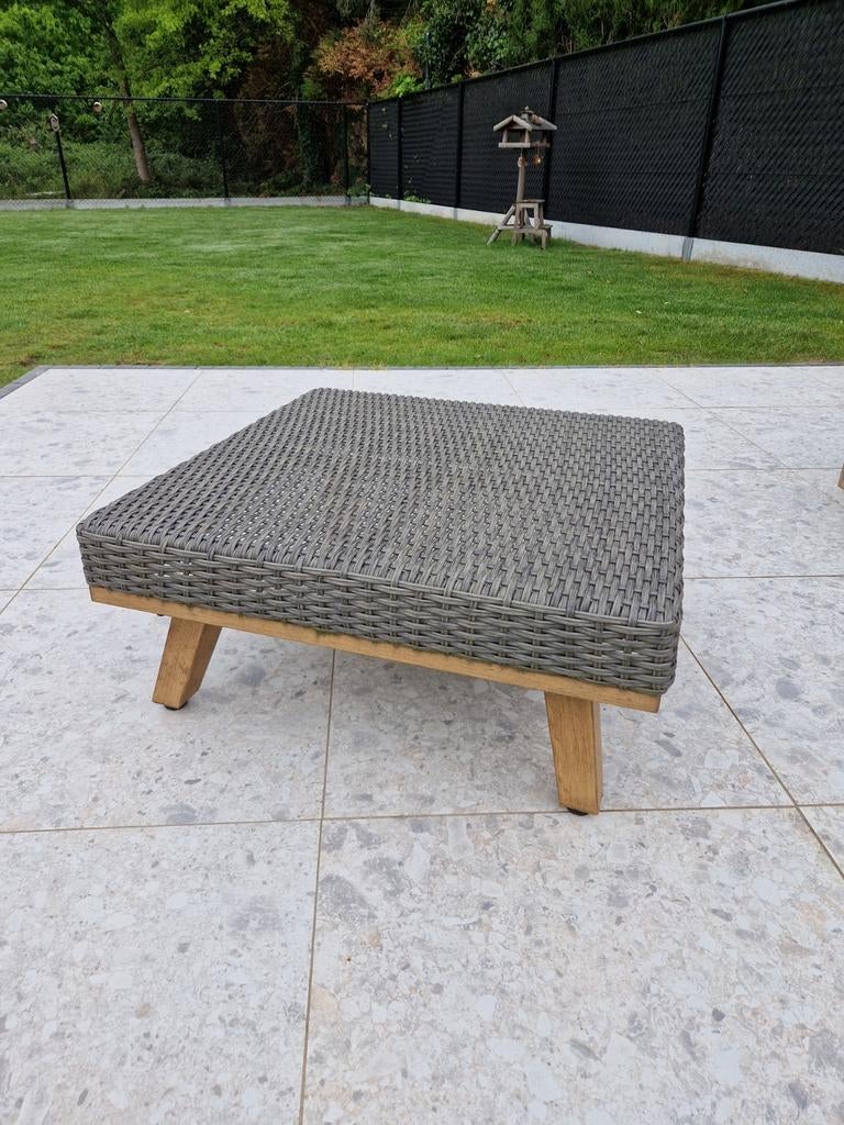 Terrastafel, Ophalen, Wicker