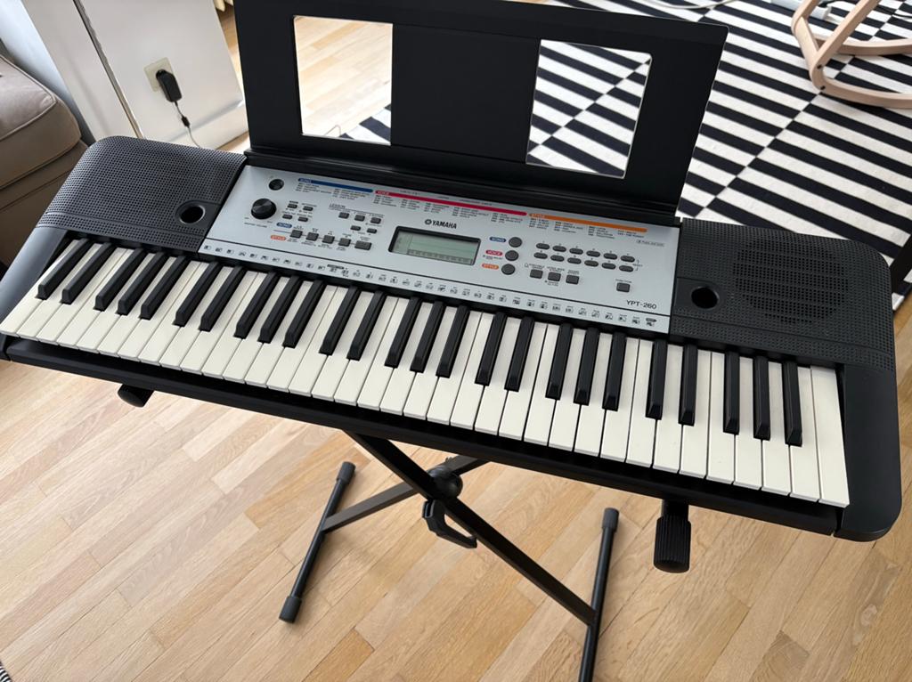 Yamaha YPT 260, Clavier Portable 61 Touches, Muziek en Instrumenten, Keyboards, Ophalen, 61 toetsen, Yamaha, Zo goed als nieuw