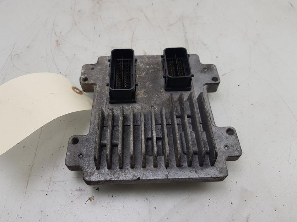 CALCULATEUR MOTEUR ECU Opel Adam (01-2012/12-2019), Utilisé, Opel