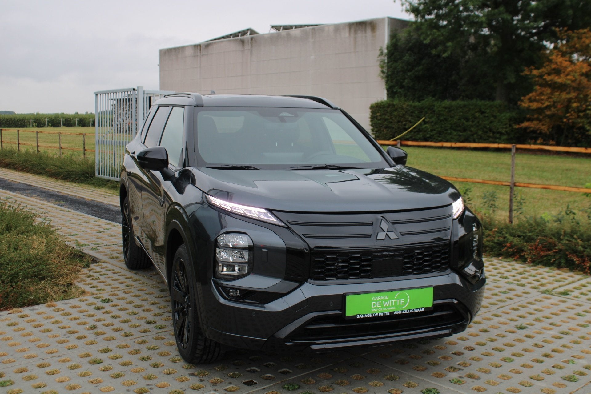 Mitsubishi Outlander Black Edition PHEV (automatique), Autos, Achat, Outlander, Entreprise, Autres carburants