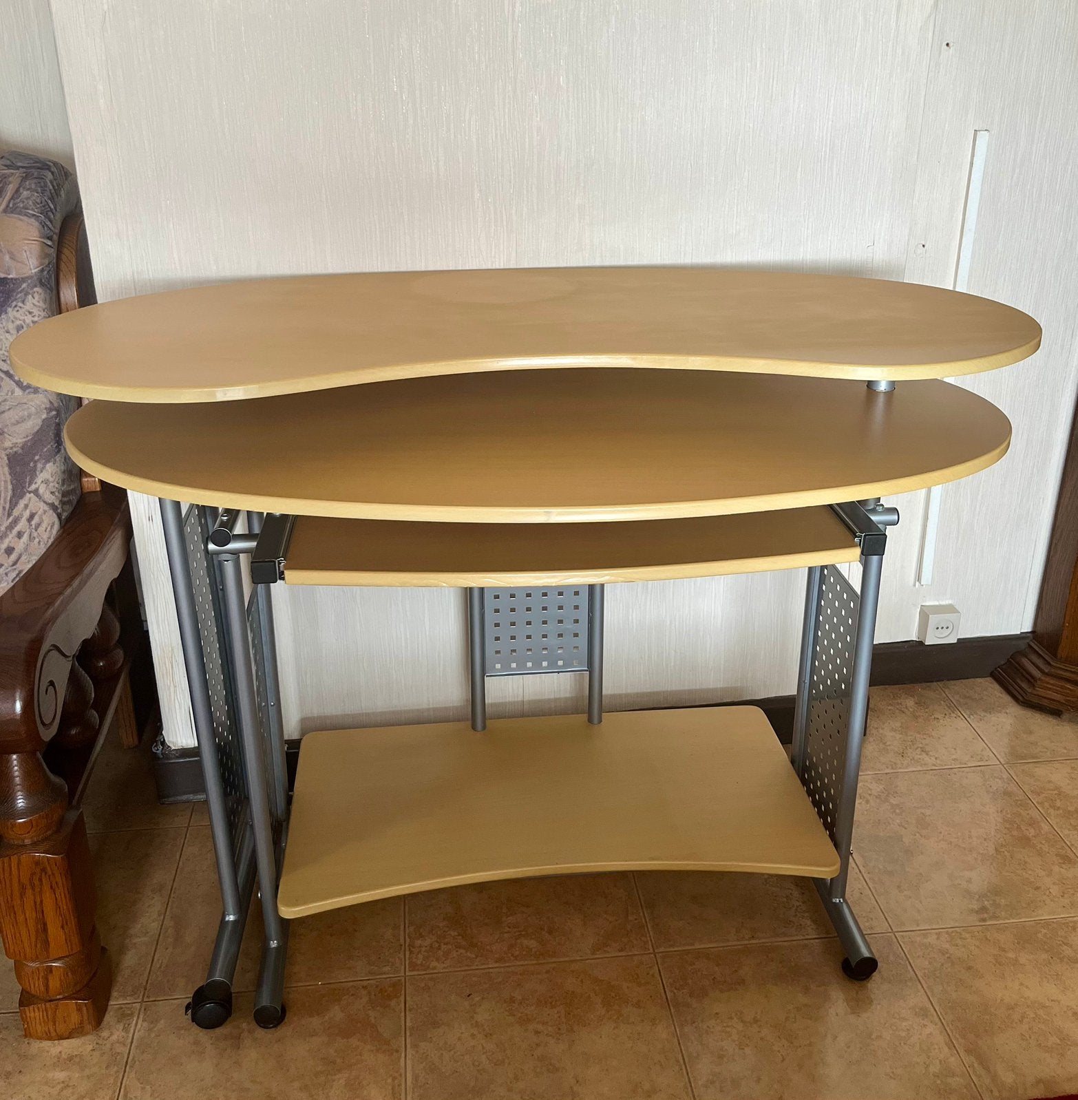 Computer tafel ,op wielen, Ophalen, Gebruikt, Overige houtsoorten, Modern