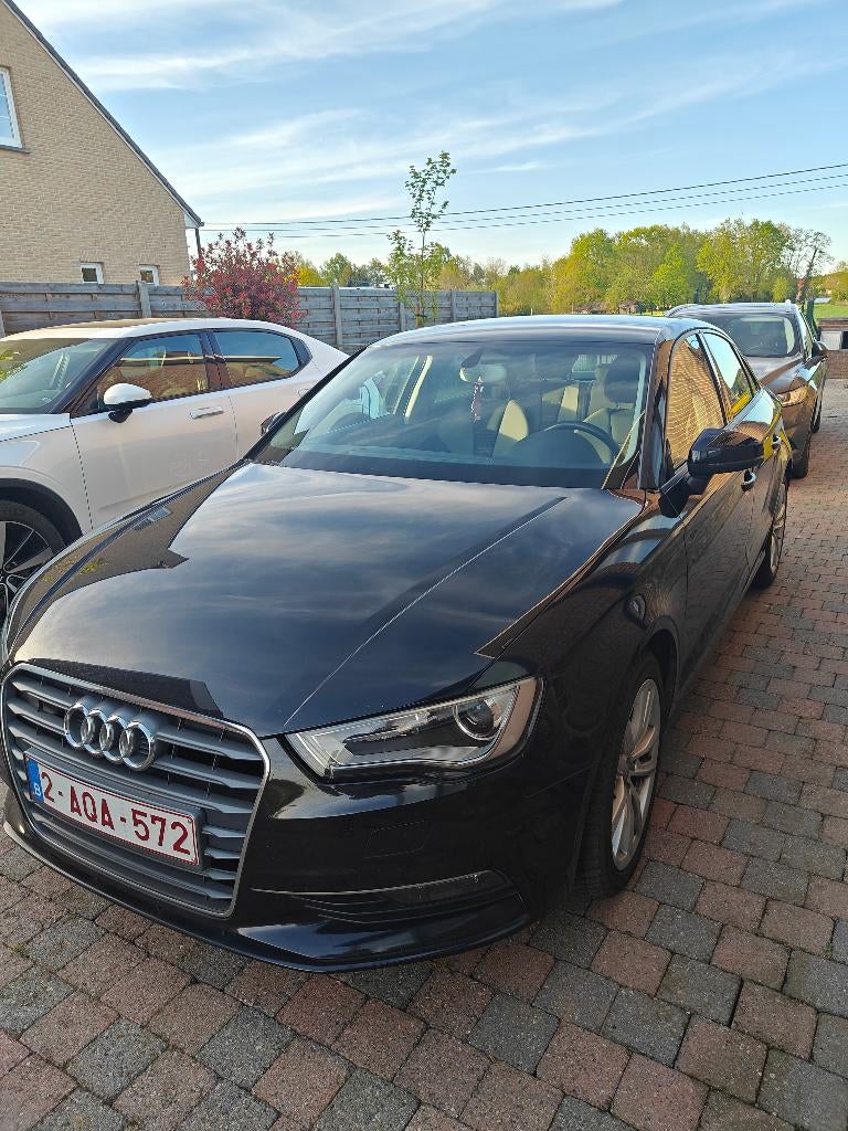 AUDI A3 LIMOUSINE TDI 1.6 manueel, Autos, Audi, Euro 5, Boîte manuelle, Noir, 5 portes