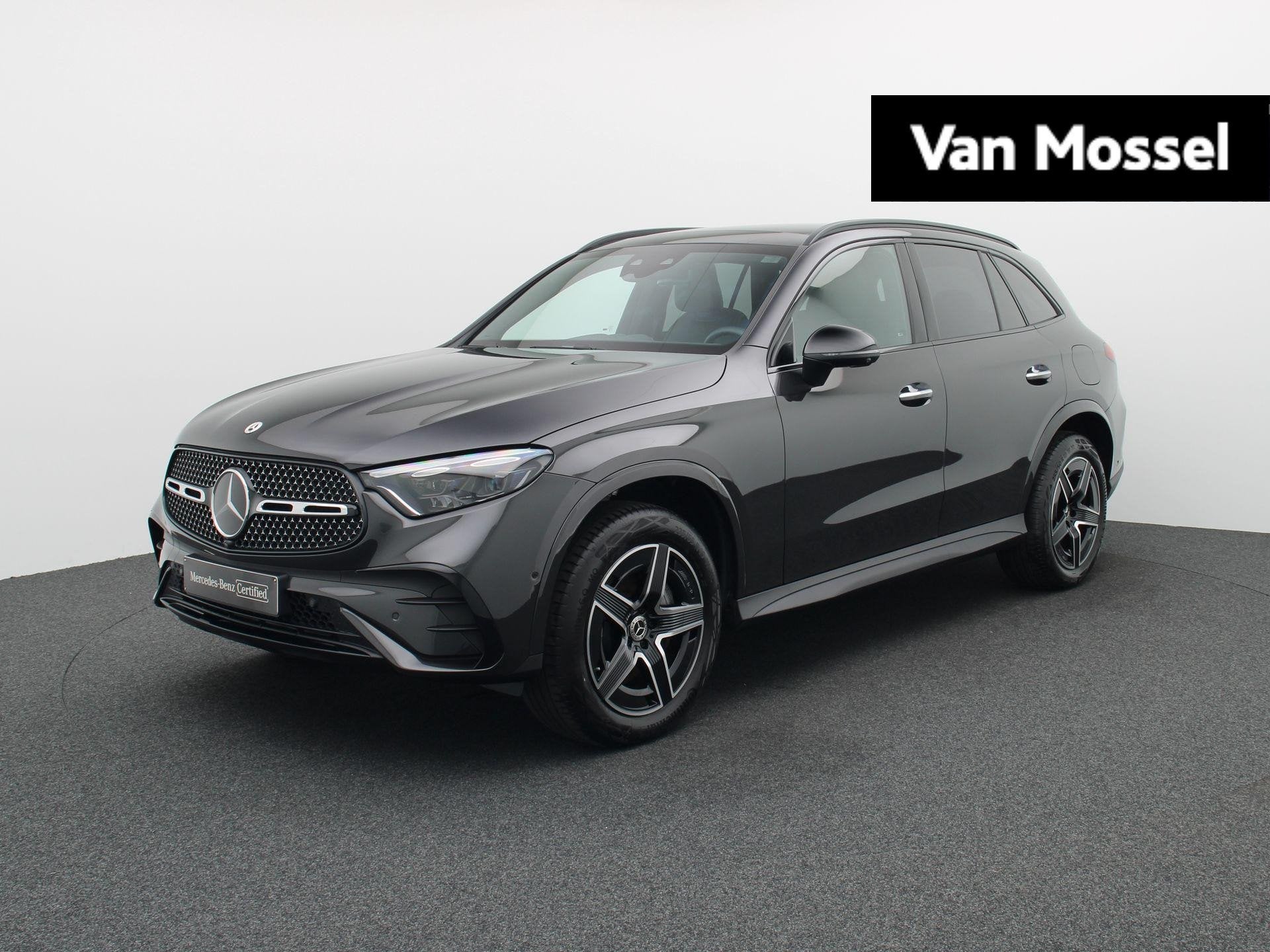 Mercedes-Benz GLC SUV 300 e AMG Line + LEDER + PANO DAK + HE, Auto's, Mercedes-Benz, Automaat, Gebruikt, 4 cilinders, 2255 kg