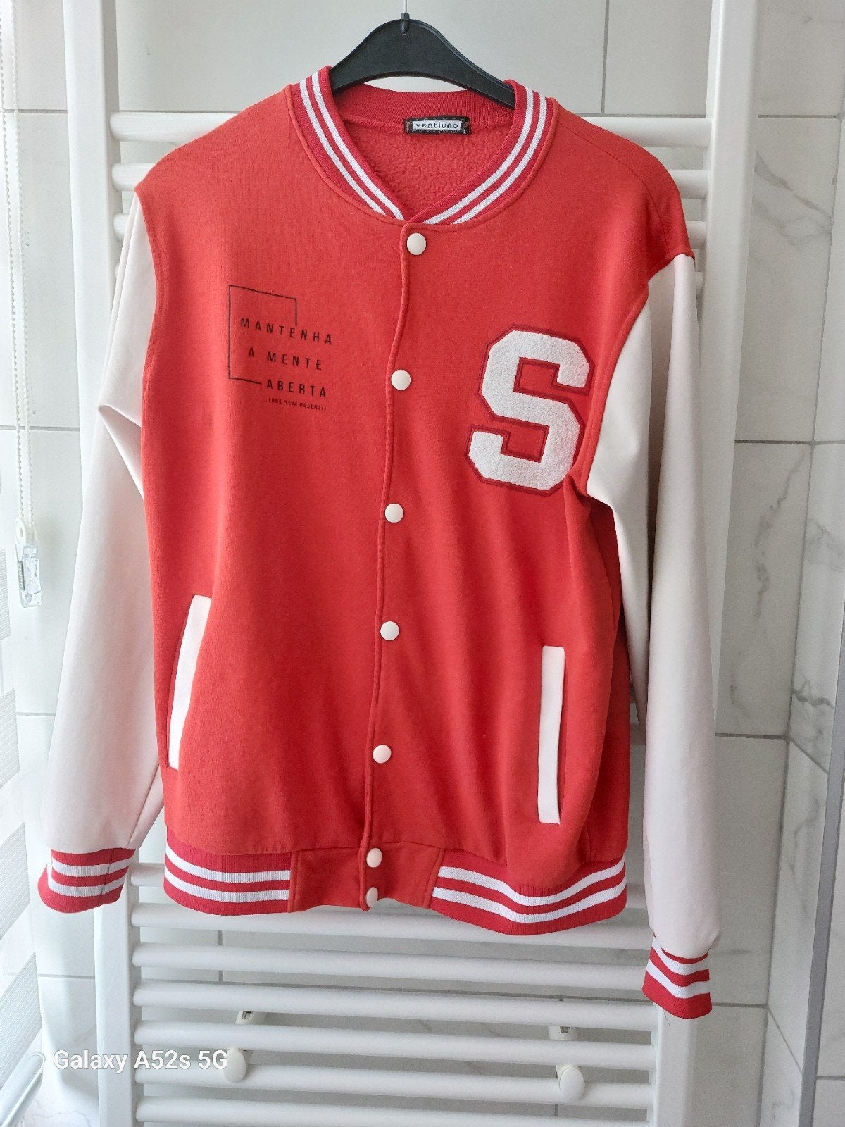 Veste sportif homme taille L état impeccable pour 45 €, Sport en Fitness, Honkbal en Softbal, Ophalen