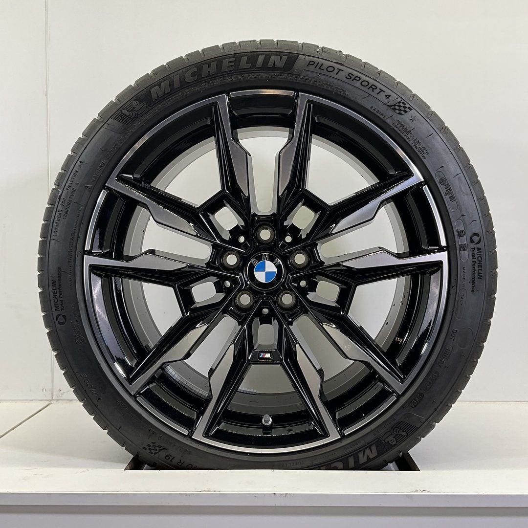 NIEUW BMW 4 SERIE I4 G26 BREEDSET VELGEN + ZOMERBANDEN 19 IN, Auto-onderdelen, Banden en Velgen, 19 inch, 245 mm, -, -