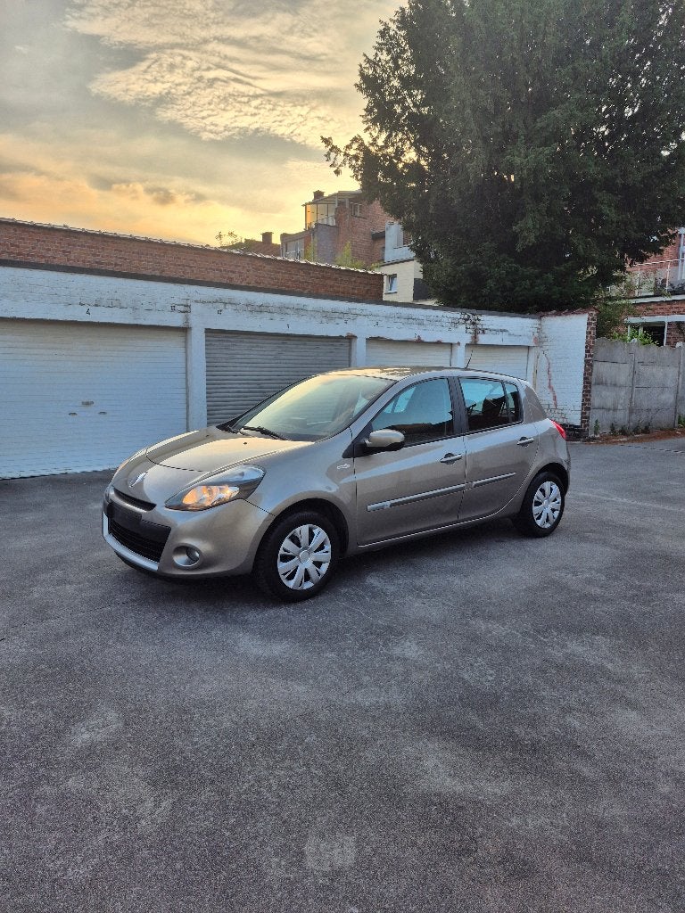 Renault clio 1.2 essence édition Tomtom  2012 c.t ok carpas, Autos, Renault, Euro 5, Achat, Boîte manuelle, 5 portes