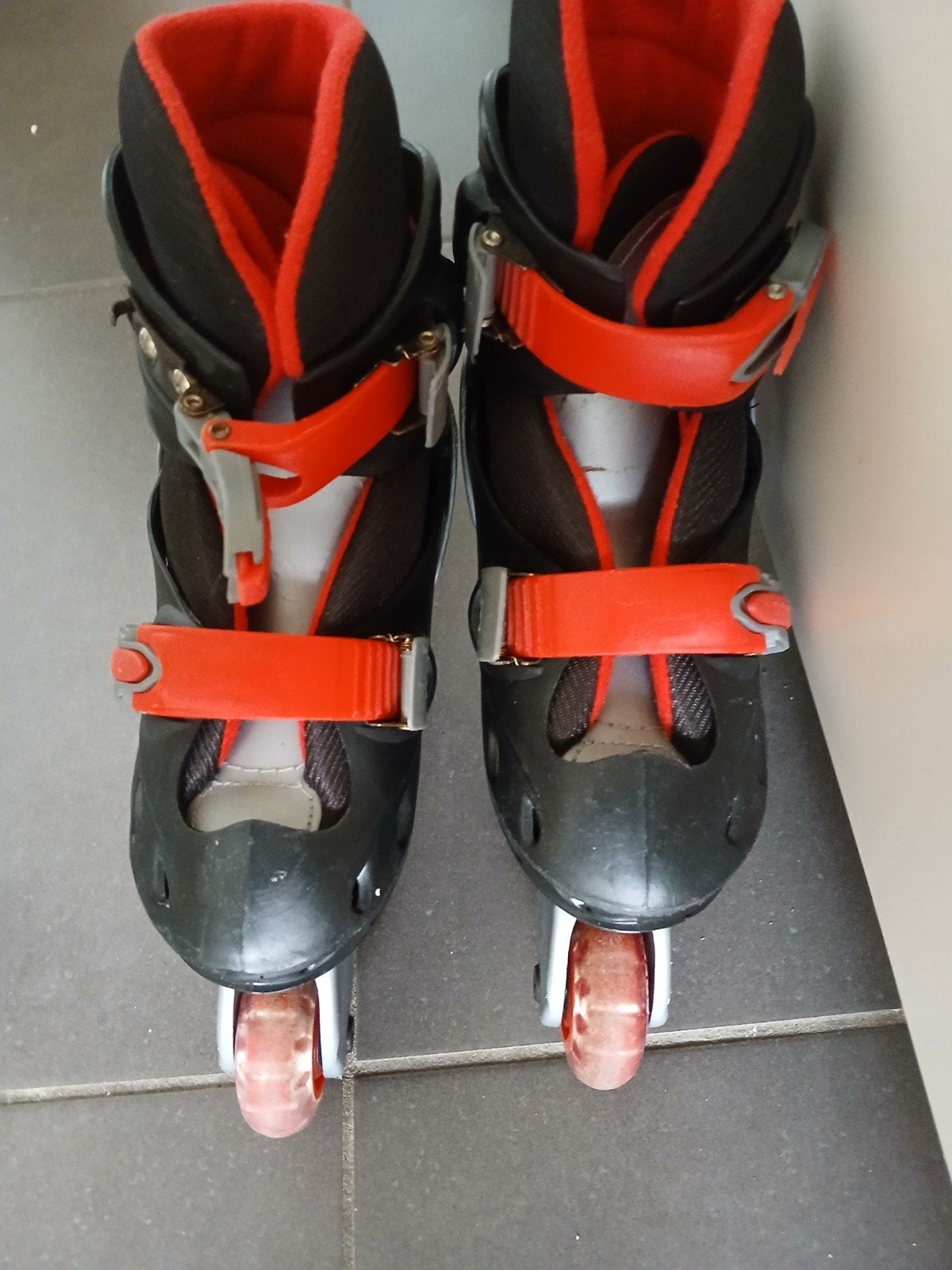 Skeelers met bescherming, Sport en Fitness, Skeelers, Ophalen, Bescherming