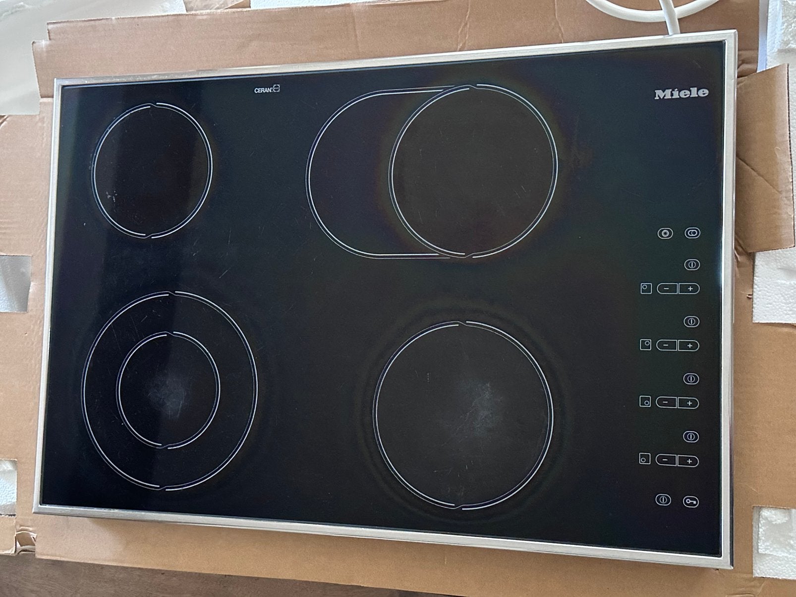 Keramische kookplaat Miele KM428, Elektronische apparatuur, Ophalen, Gebruikt, Keramisch, 4 kookzones