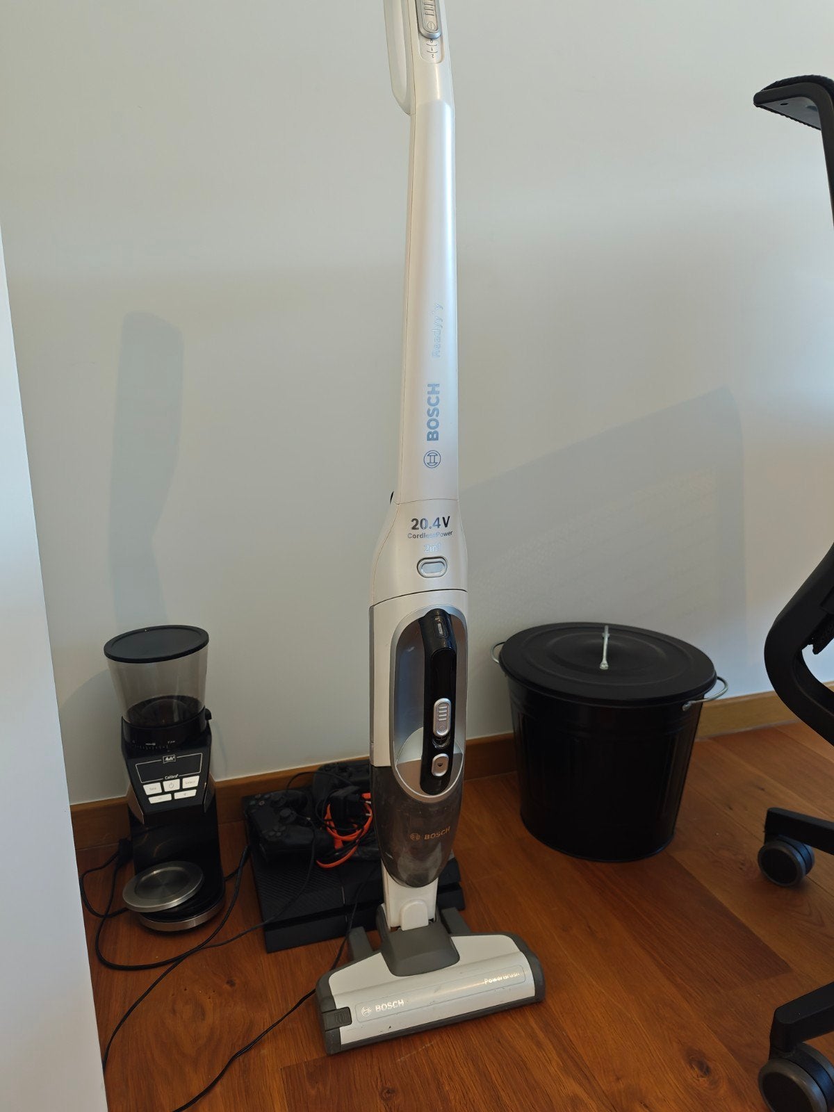 Bosch Readyy'y 20,4V — draadloze steelstofzuiger 2-in-1, Ophalen, Reservoir, Steelstofzuiger, Bosch