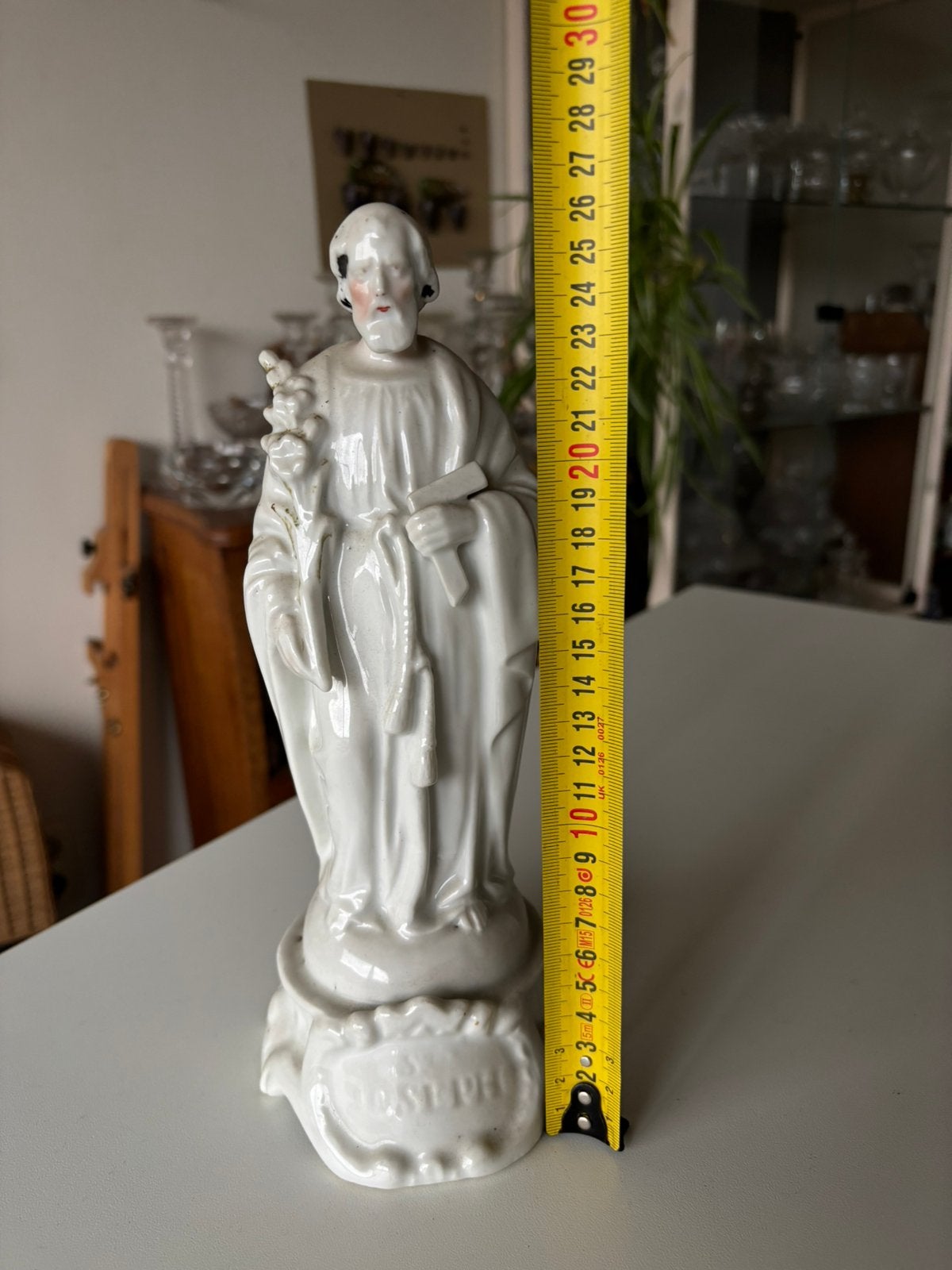Grande statue de saint en porcelaine ancienne parfait état., Enlèvement