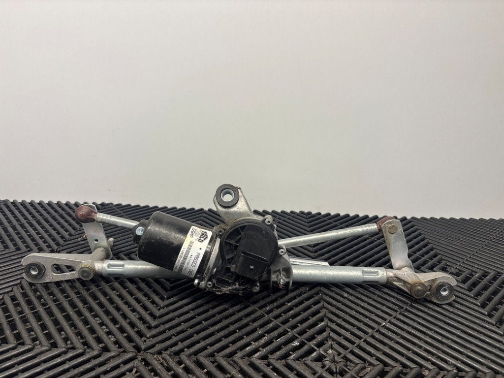 MOTEUR + TRINGLERIE ESSUIE GLACE AVANT Jeep Compass II (MP), Webaccessibility@stellantis.com, Stellantis N.V., Utilisé, Taurusavenue 1
2132 LS  Hoofddorp, NL