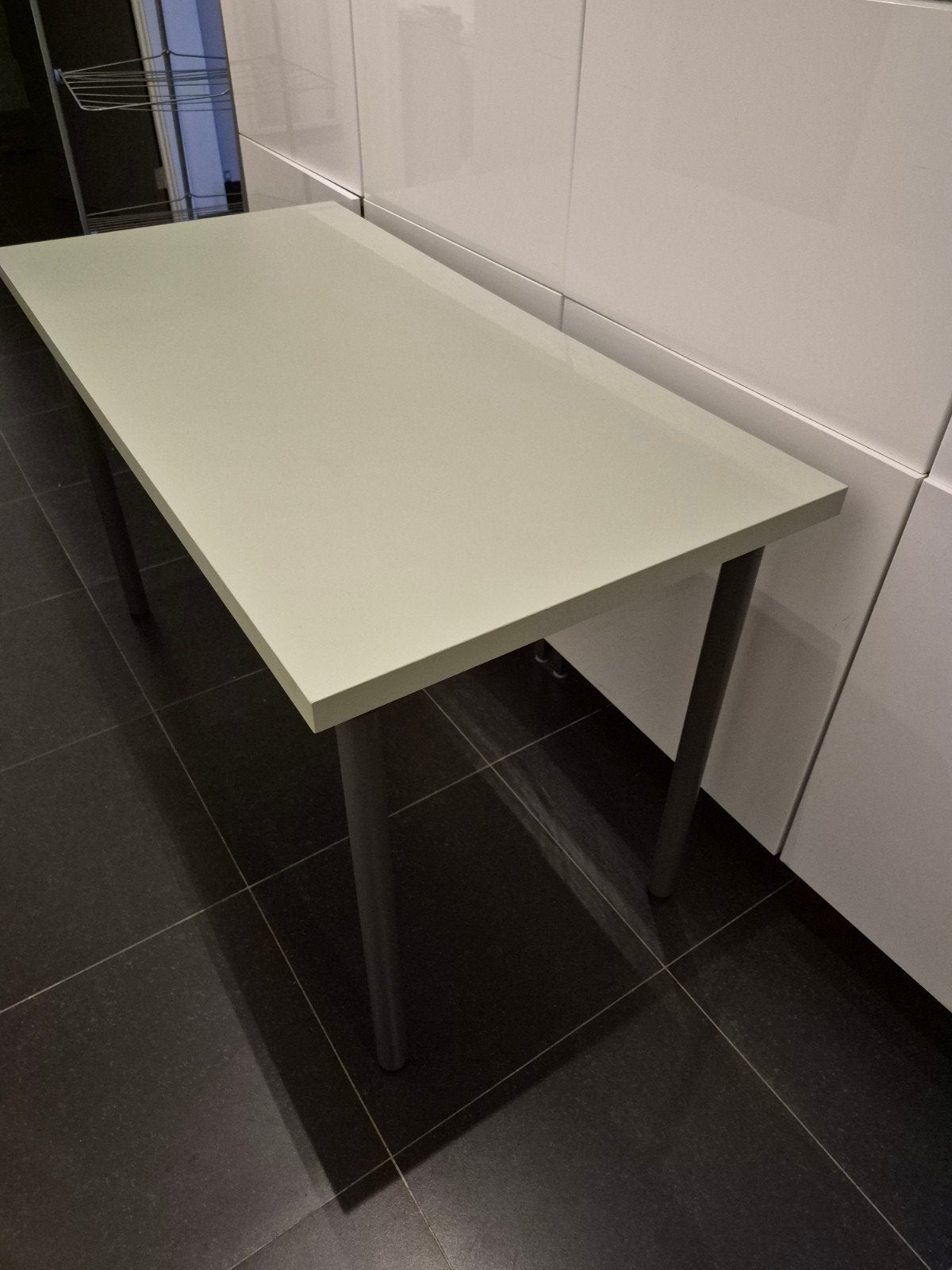 IKEA Bureau (Lagkapten / Adils) — 120x60 cm, Computers en Software, Laptoptafels, Zo goed als nieuw, Ophalen