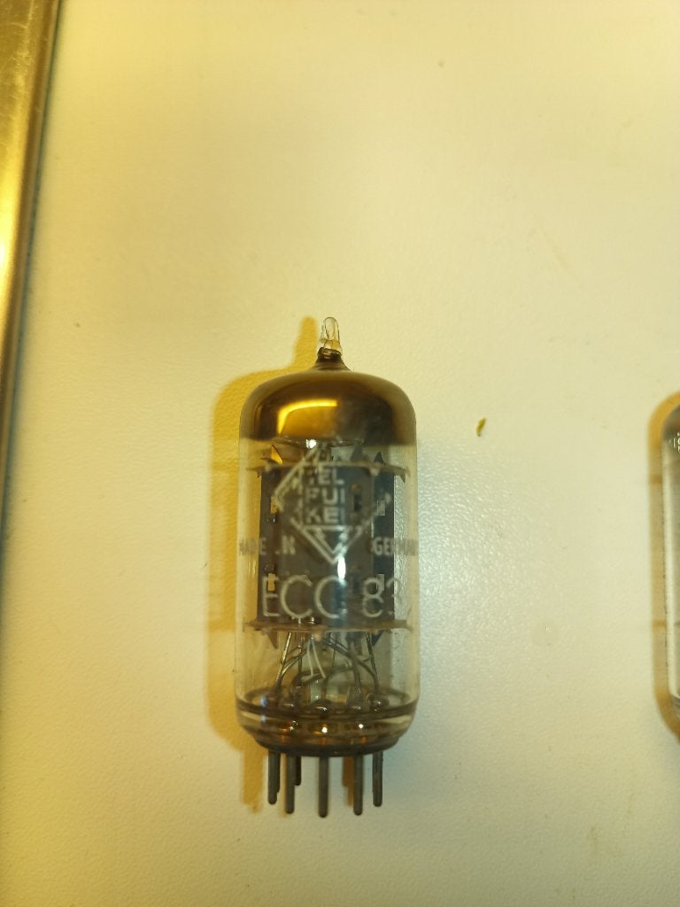 ECC83 TELEFUNKEN, Muziek en Instrumenten, Versterkers | Bas en Gitaar, Ophalen of Verzenden, Gebruikt, Gitaar, Minder dan 50 watt