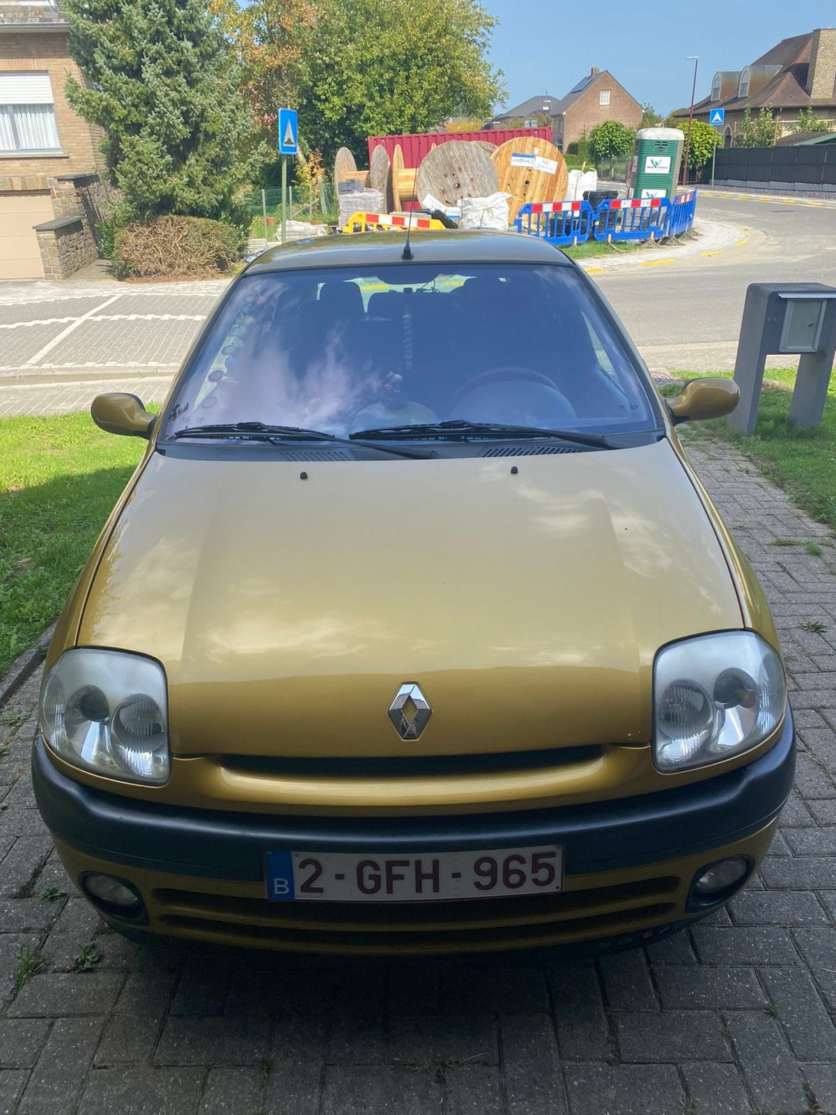 Renault te koop perfect staat benzine 70000km, Automaat, Bedrijf, https://public.car-pass.be/verify/3759-2025-9606, 3 deurs