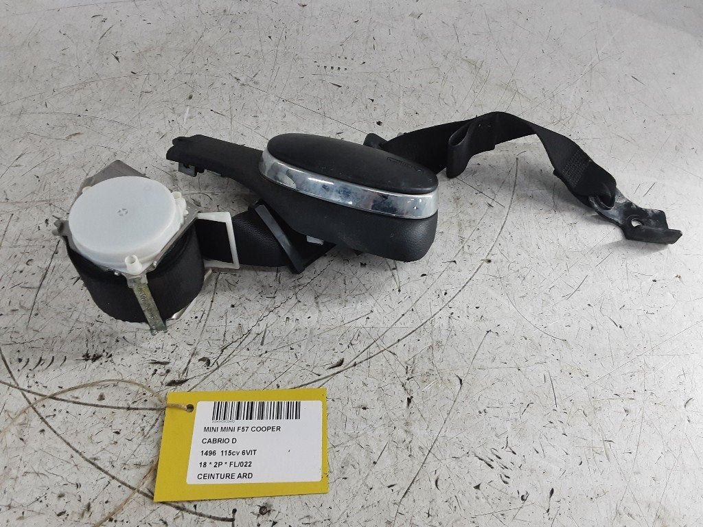 CEINTURE DE SECURITE ARRIERE DROITE Mini Convertible (F57), Autos : Pièces & Accessoires, Petuelring 130
80809  München, DE, Mini