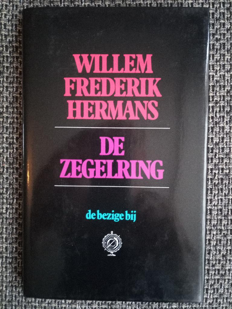 W.F. Hermans - De zegelring (1988, speciale uitgave), W.F. Hermans, Ophalen of Verzenden, Zo goed als nieuw, Nederland