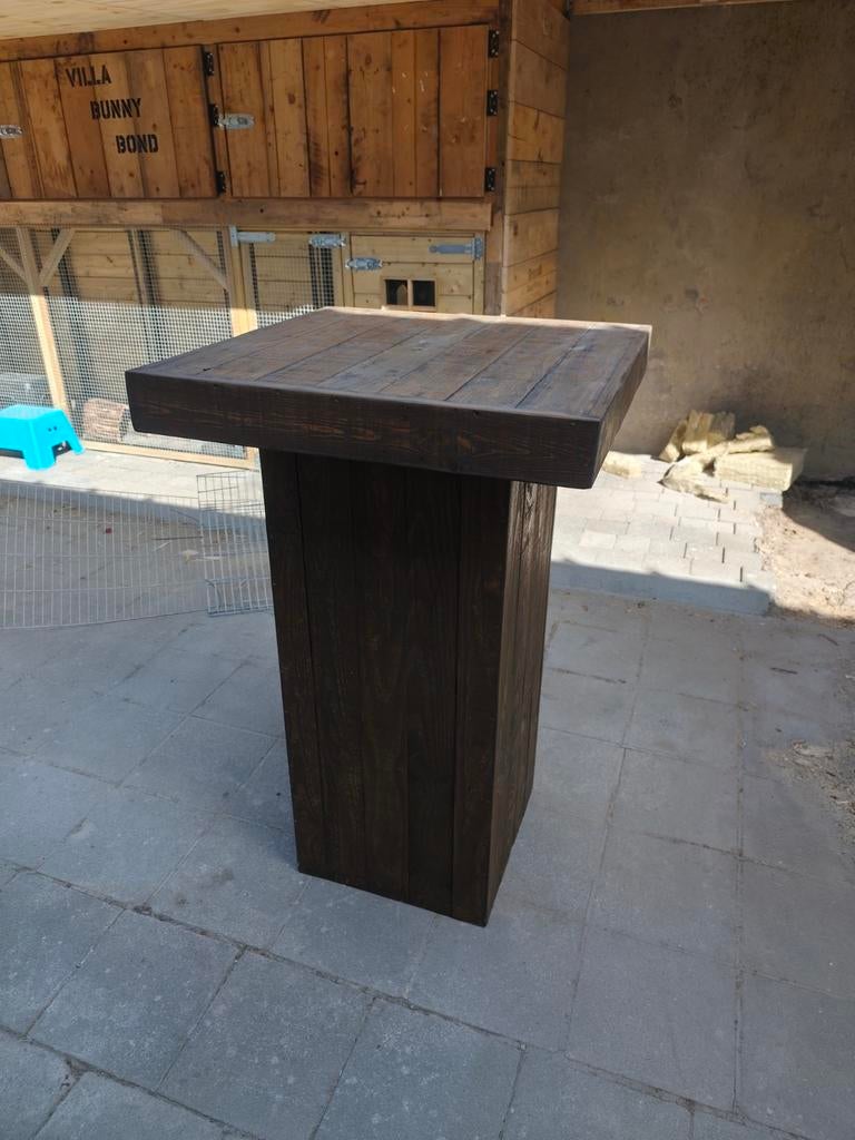 Staantafel, Ophalen