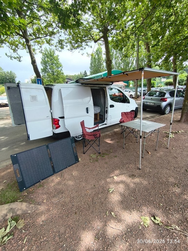 Nissan nv200 - van aménagé - 2016 - 95.000km, Caravanes & Camping, Siège standard, Autres marques, Boîte manuelle, Jusqu'à 4 m