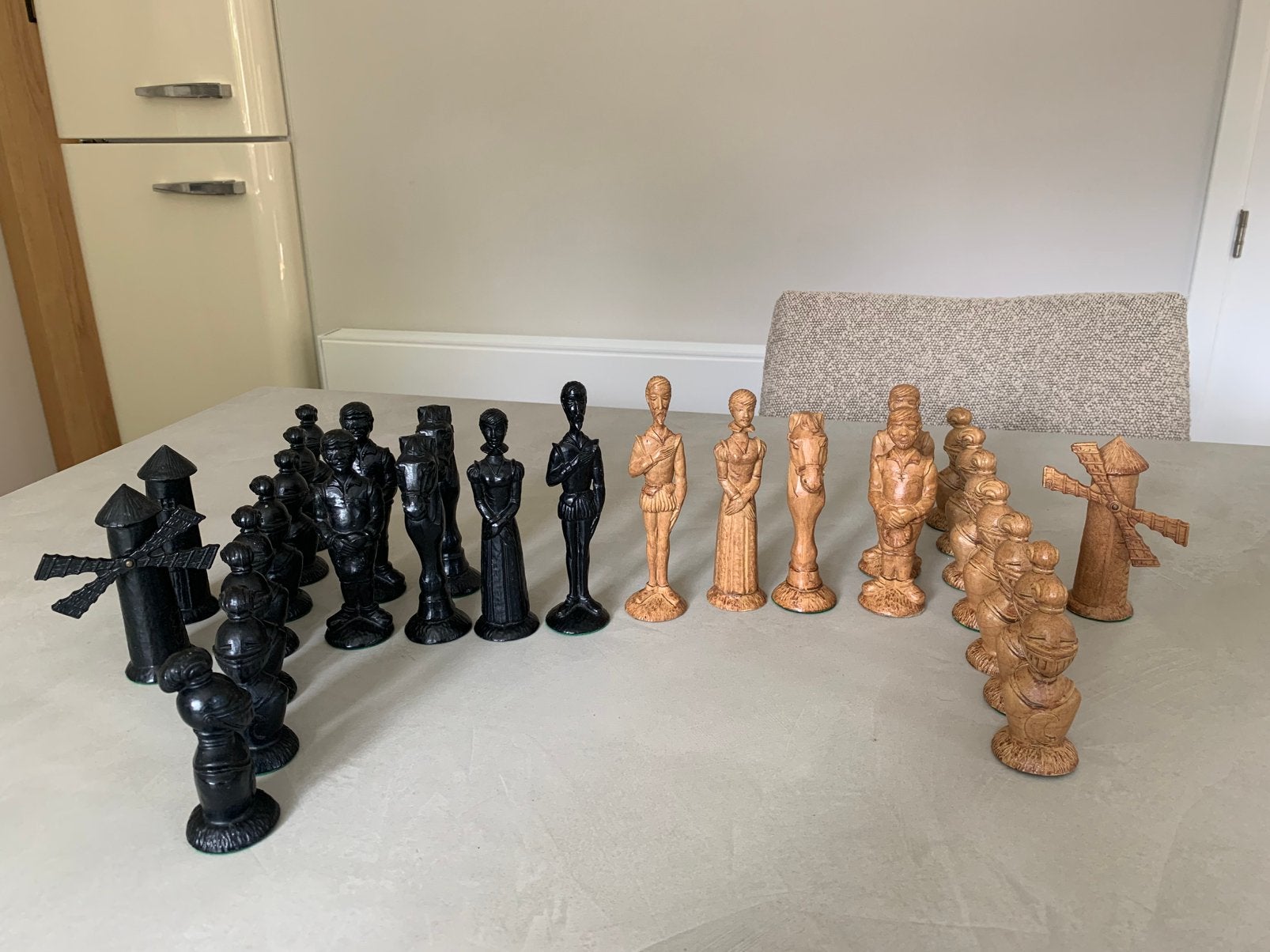 Set d'échecs vintage Don Quichotte 29 pièces, Espagne ‘70, Enlèvement ou Envoi, Comme neuf