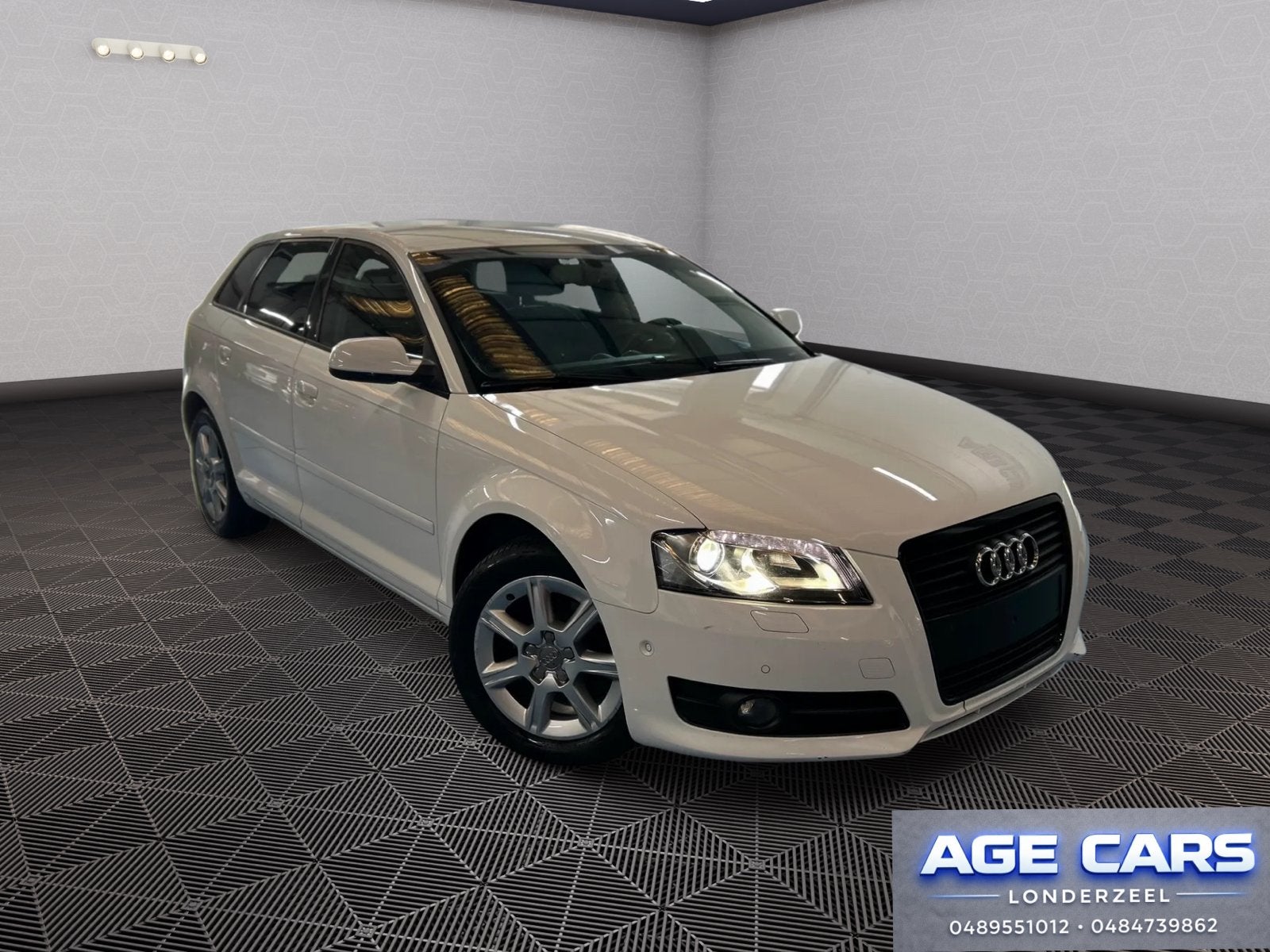 Audi a3 1.4 TFSI Benzine Automaat, Auto's, Automaat, Euro 5, 4 cilinders, Lichtsensor