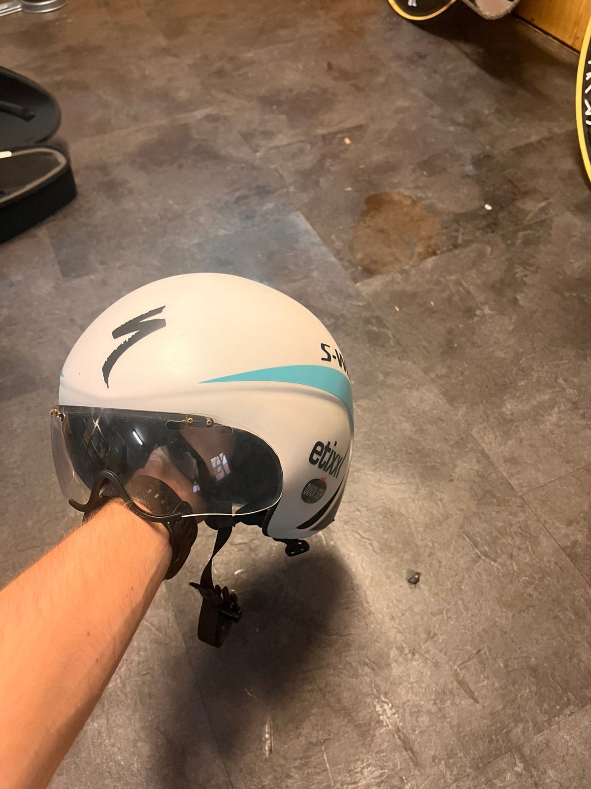 Specialized TT2 Tijdrithelm – Quick-Step kleuren, Vélos & Vélomoteurs, Accessoires vélo | Casques de vélo, Enlèvement, S