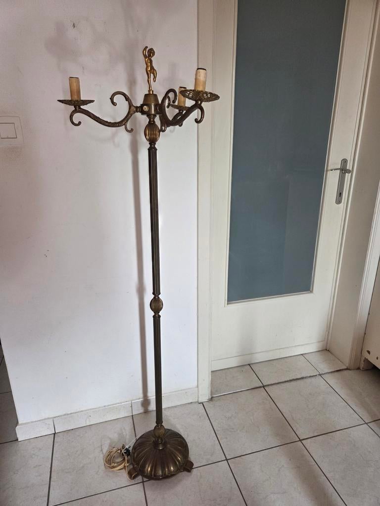 Lampadaire en cuivre, Antiquités & Art, Antiquités | Éclairage, Enlèvement