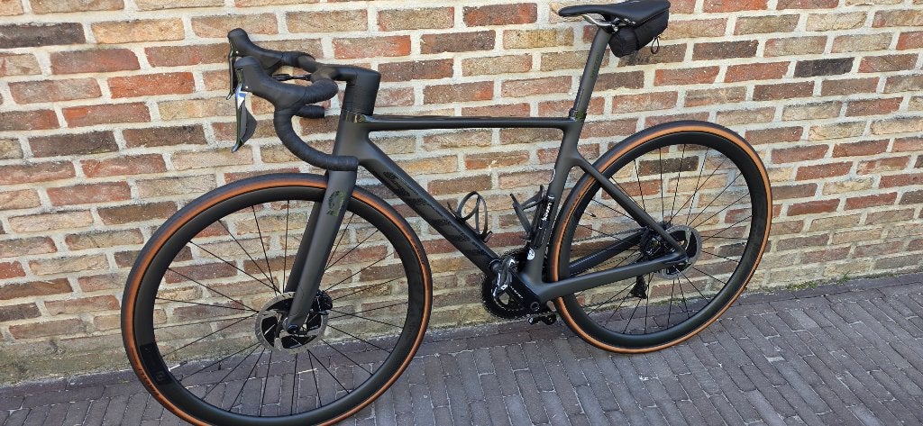 Scott Addict RC ULTIMATE zwart met Shimano Dura Ace DI2, 28 inch, Carbon, 49 tot 53 cm, Zo goed als nieuw