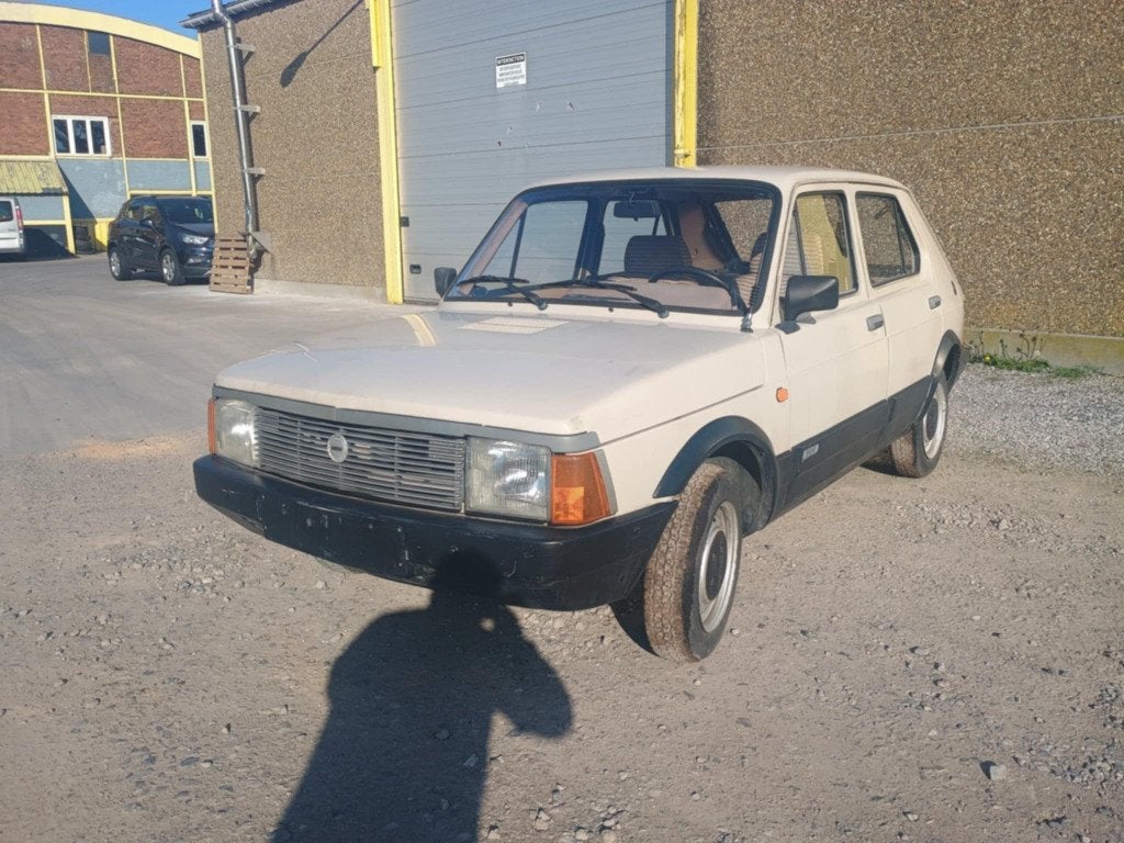 FIAT 127 ESSENCE 900cc, Autres modèles, Achat, Beige, Entreprise