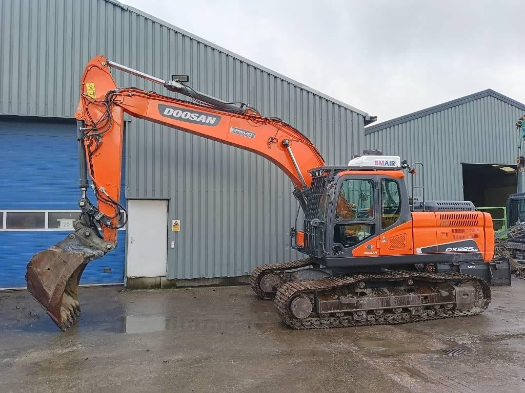 Doosan DX 225 LC-5 tracked excavator bagger ketten 2018, Excavatrice