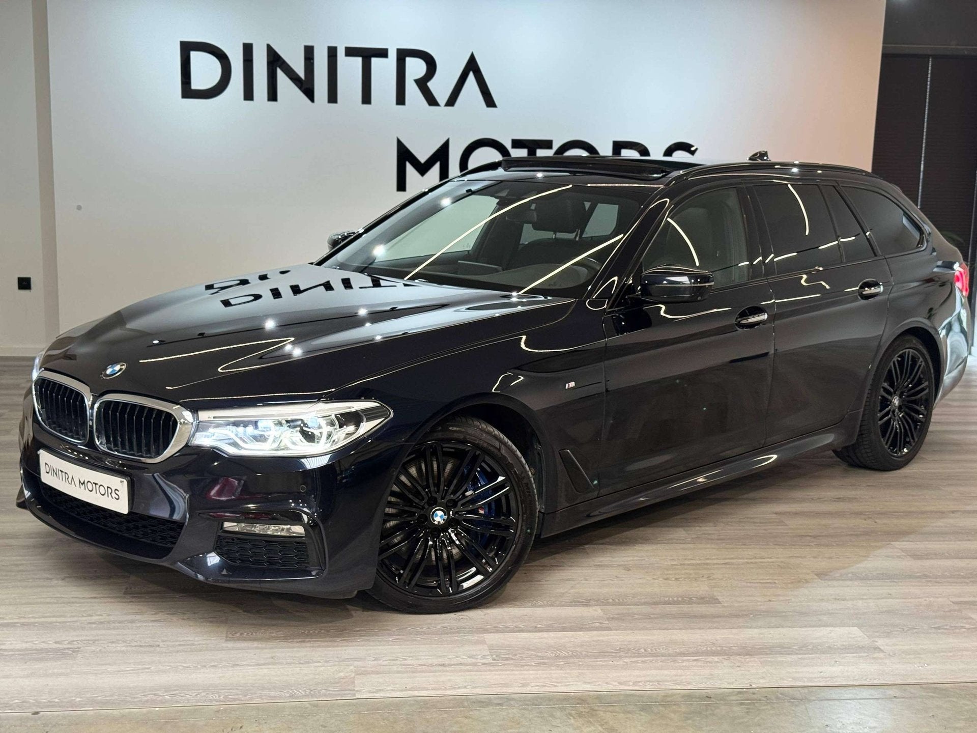 BMW 540 M Sport - Pano/Navi/Cruise/Memory/360/LED, Autos, Euro 6, Entreprise, Entretenue par le concessionnaire, Noir