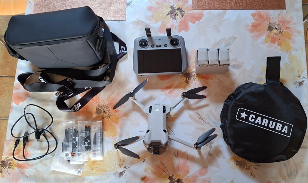 DJI 4 mini PRO Fly More, Audio, Tv en Foto, Drones, Ophalen of Verzenden, DJI