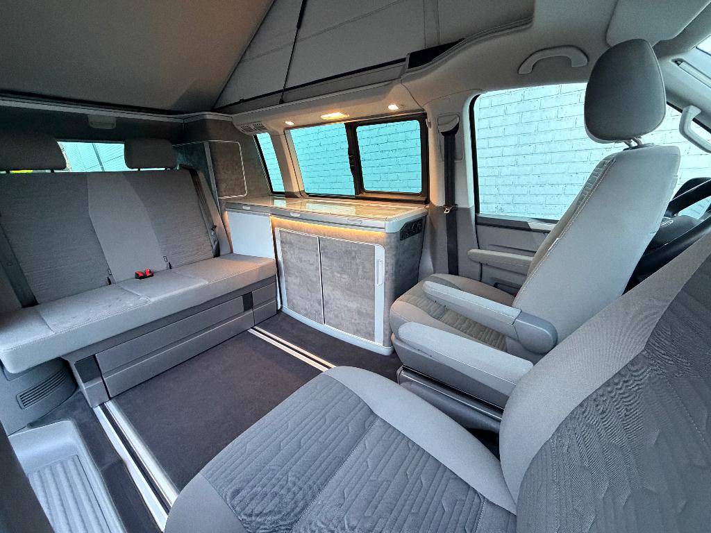 Volkswagen T6.1 California OCEAN 1propriétaire  48.677€+TVA, Caravanes & Camping, Camping-cars, Jusqu'à 4, Siège standard, Jusqu'à 5 mètres