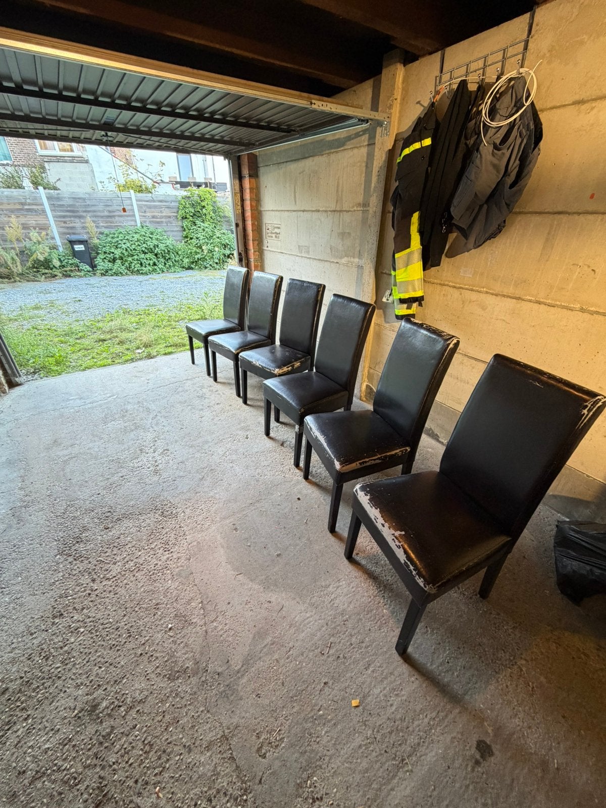 6 stoelen voor salon tafel, Huis en Inrichting, Ophalen, Kunststof, Gebruikt, Zwart