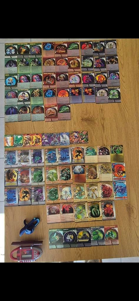 Lot Bakugan Vintage- 23 Fig.+Laser+83Cartes, Utilisé