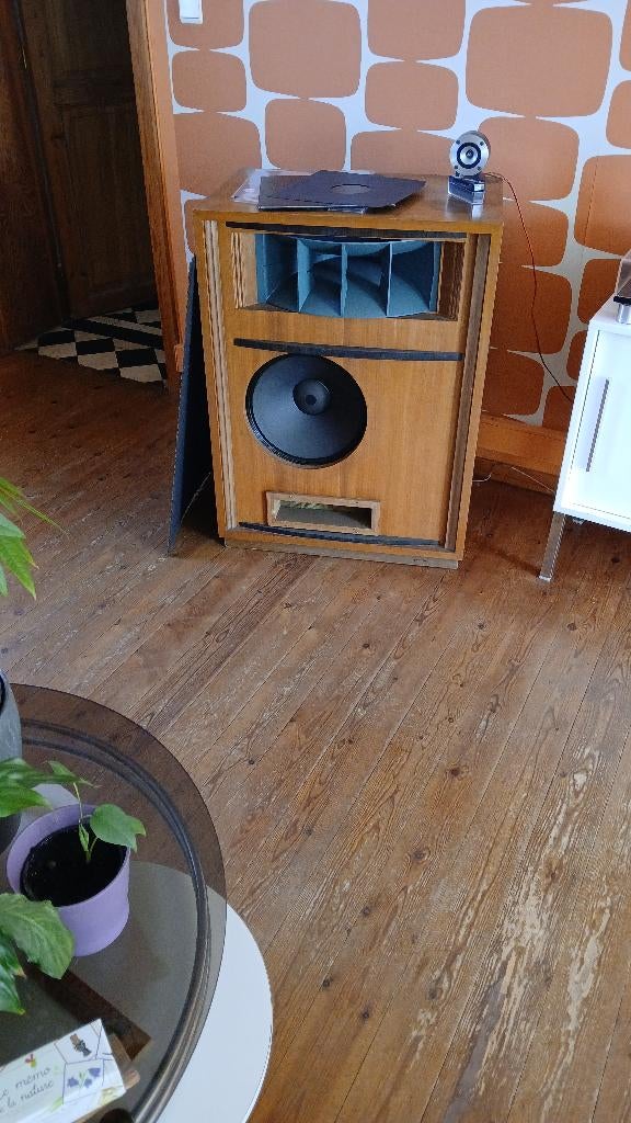 Luidspreker van het type Altec Seville, Audio, Tv en Foto, Luidsprekerboxen, Ophalen, Zo goed als nieuw, Front, Rear of Stereo speakers