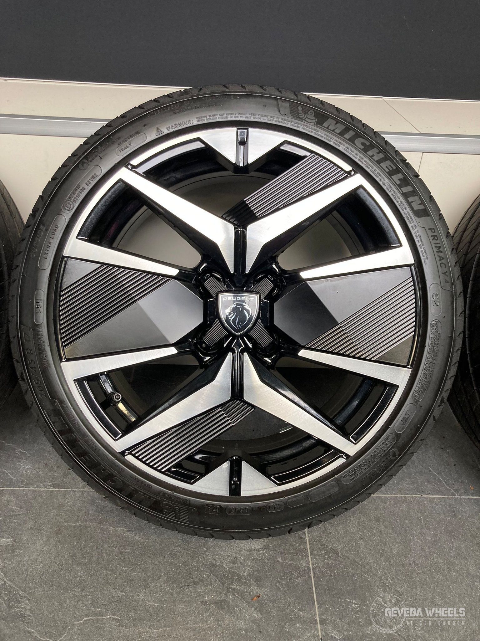 17” originele Peugeot 208 GT (e) velgen + banden 4x108 98513, Gebruikt, -, -, Banden en Velgen