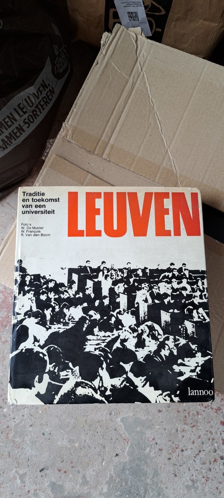 LEUVEN, traditie en toekomst van een universiteit, Boeken, Ophalen