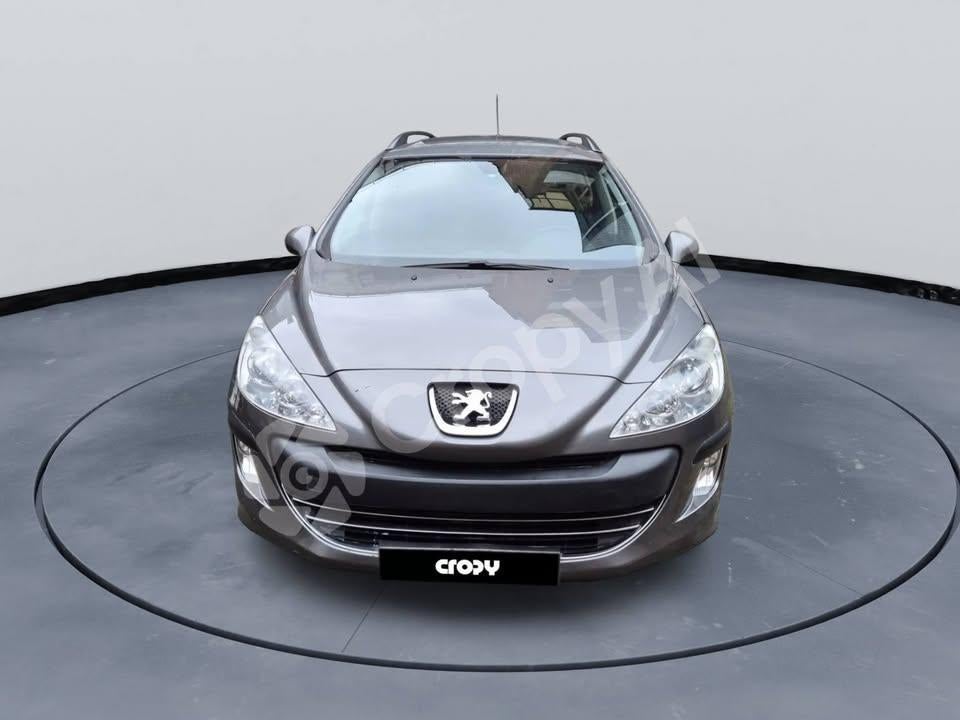 Peugeot 308 1.6 Essence — Automatique, Entreprise, Noir, 5 places, Automatique