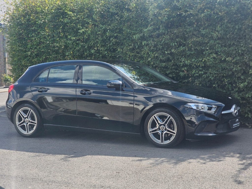 Mercedes A180 1.3 essence | MANUELLE | APPAREIL PHOTO | AMG, Autos, 100 kW, Achat, Euro 6, Entreprise