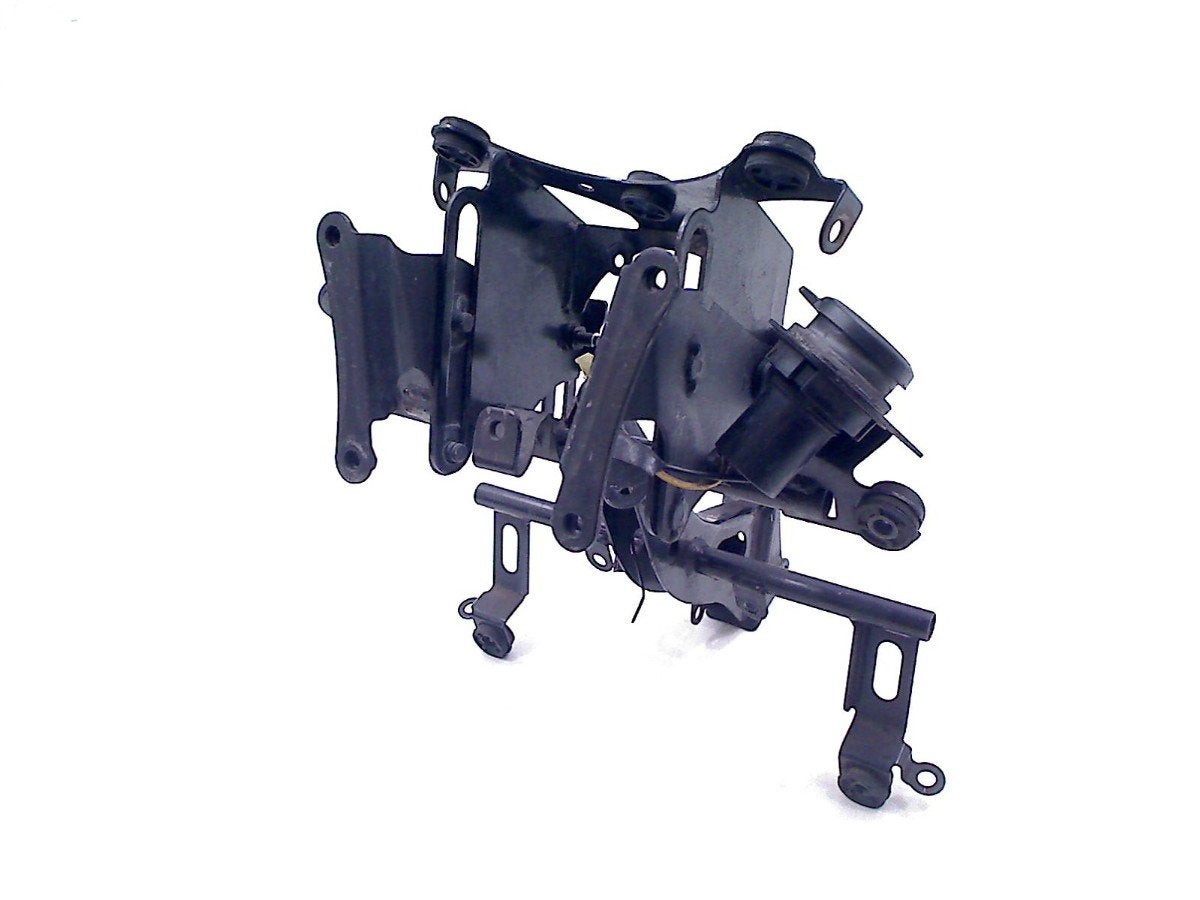 CARENAGE SUPPORT (UPPER) Yamaha, Dhr. S. di Majo, Utilisé, Info@cama-motorparts.nl, P.J. Troelstraweg 8 8
3144 CX  MAASSLUIS, NL