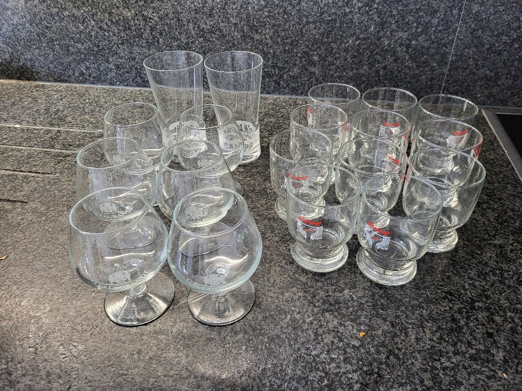 Glazen, Verzamelen, Glas en Drinkglazen, Ophalen, Zo goed als nieuw, Borrel- of Shotglas