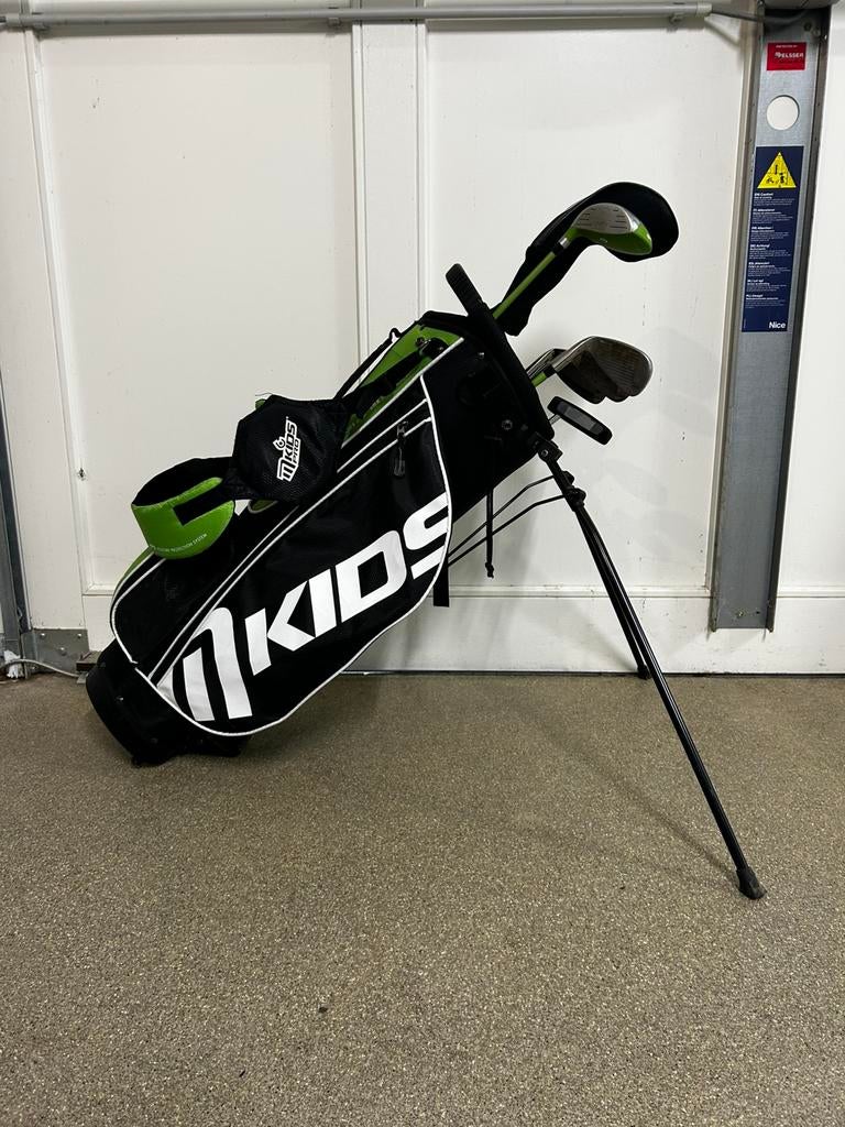 Set de golf junior MKids Pro – complet avec sac trépied, Sports & Fitness, Golf, Comme neuf, Sac, Enlèvement