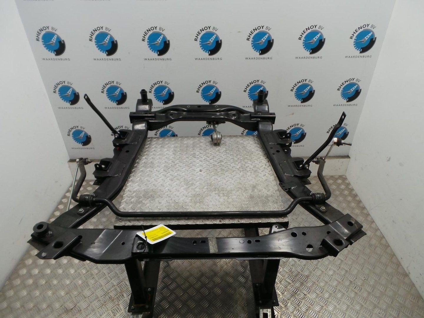 DACIA DUSTER SUBFRAME (MOTOR) 2016, Enlèvement ou Envoi, Utilisé, Stiba membre