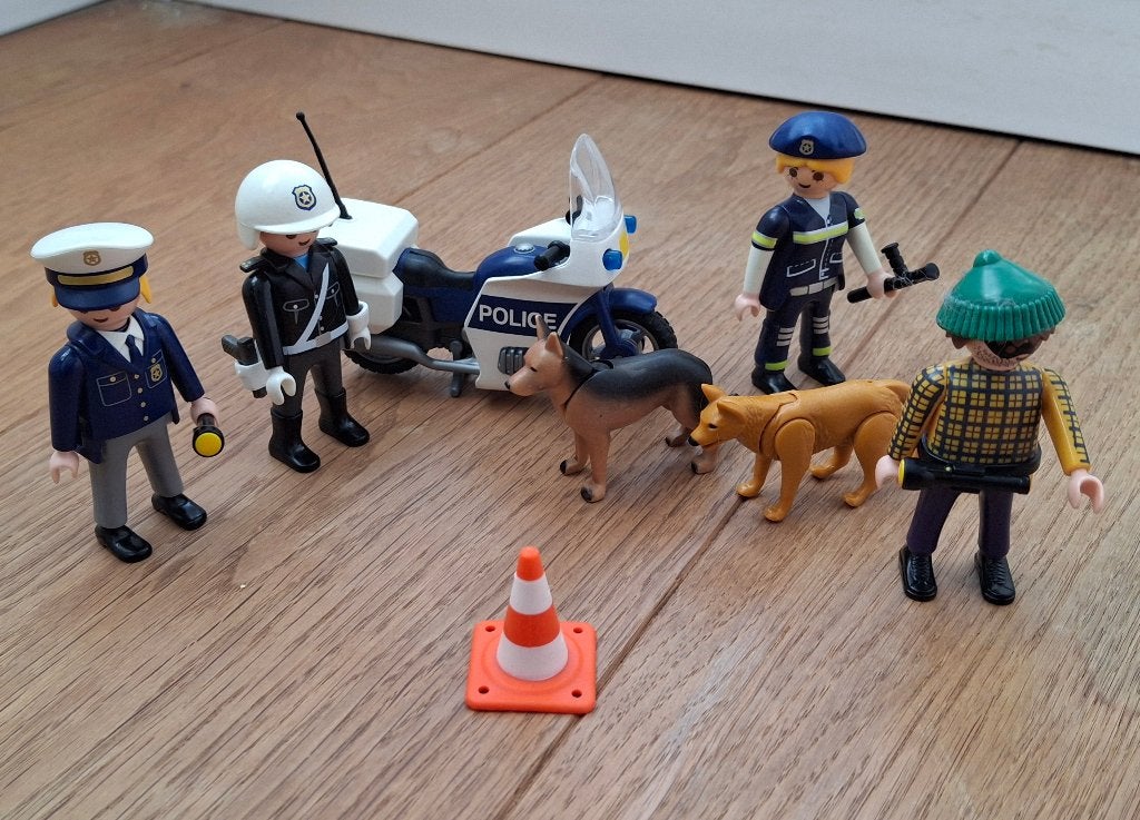 PLAYMOBIL la moto de police les policiers et le voleur, Enfants & Bébés, Comme neuf, City action, Figurines, Kit complet